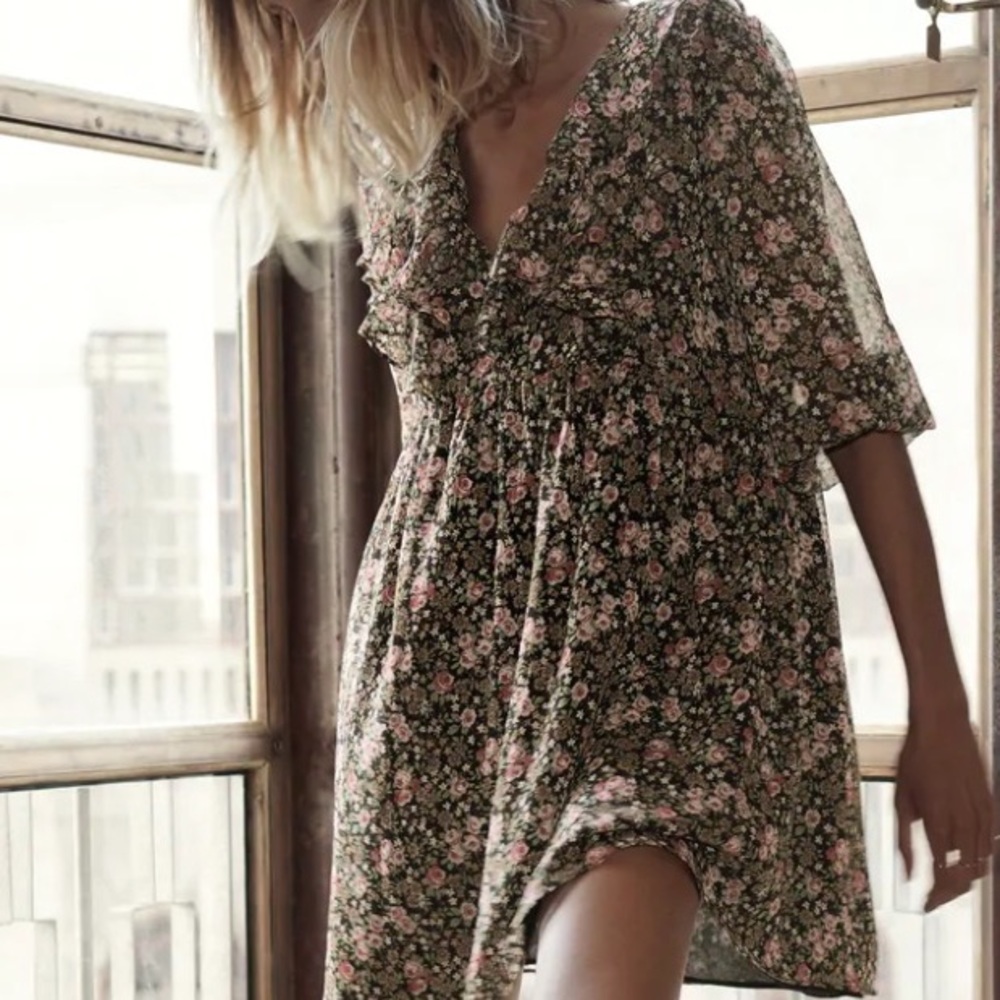 Zara floral mini dress (in red)